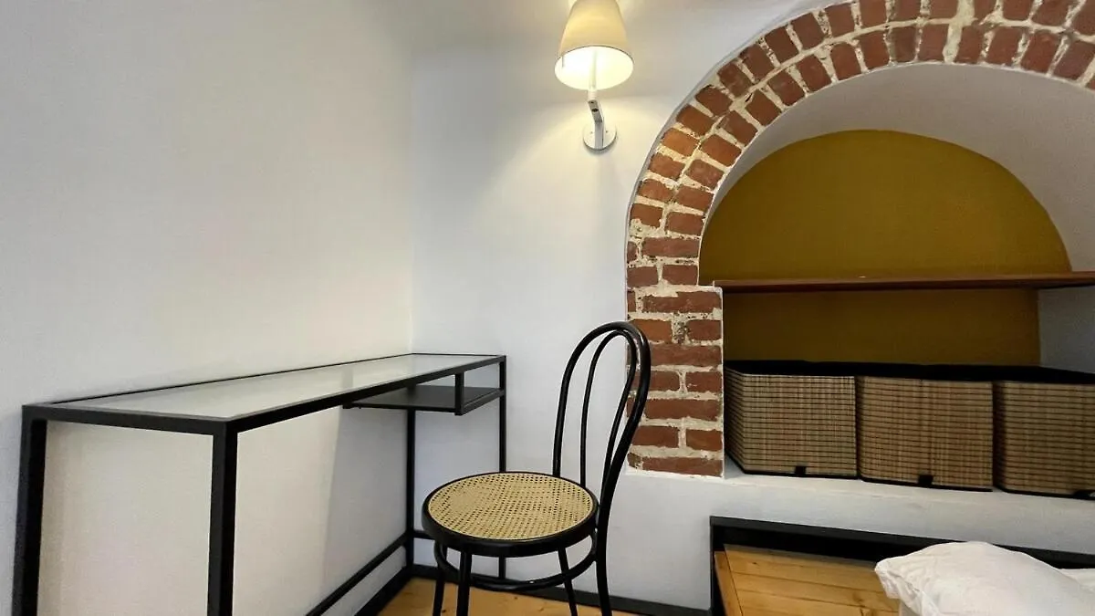 Lägenhet Stylish Duplex On Two Levels 15 Mins From Duomo