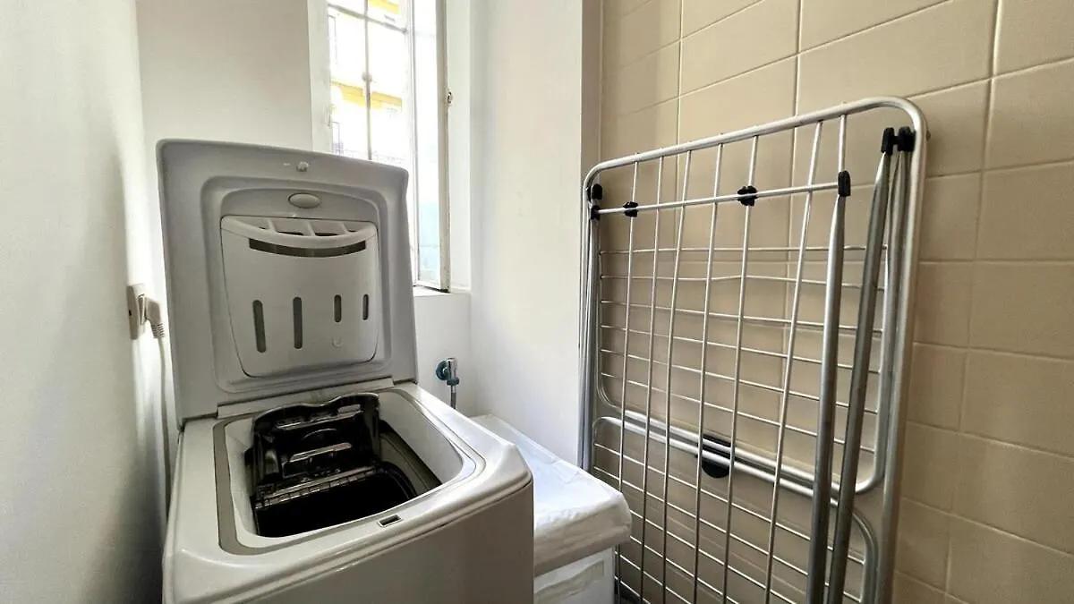 Stylish Duplex On Two Levels 15 Mins From Duomo